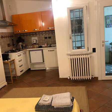 B&B Uva Fragola Perugia Bagian luar foto