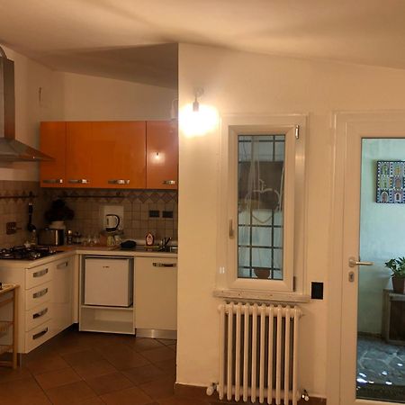 B&B Uva Fragola Perugia Bagian luar foto